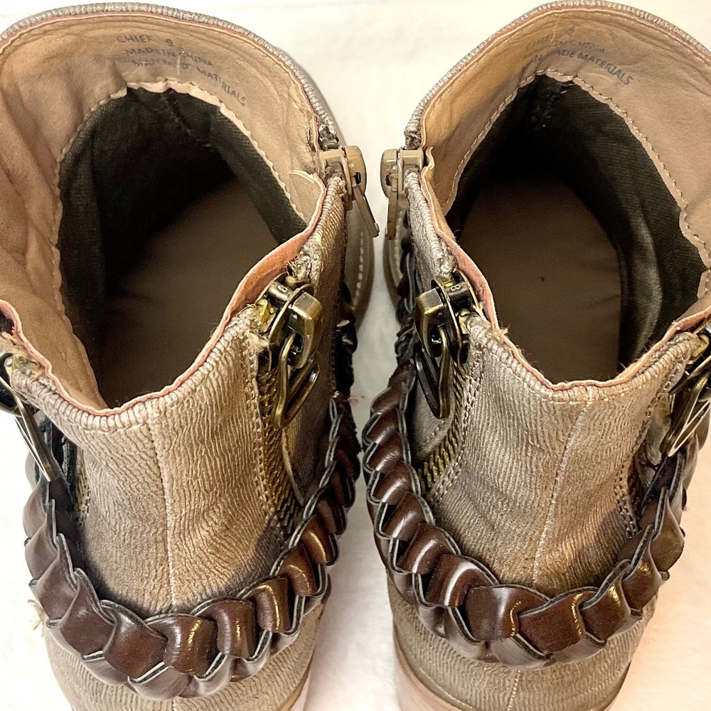 WOMANS CORKYS ANKLE BOOTS WITH BRAID DETAIL - Picture 11 of 13
